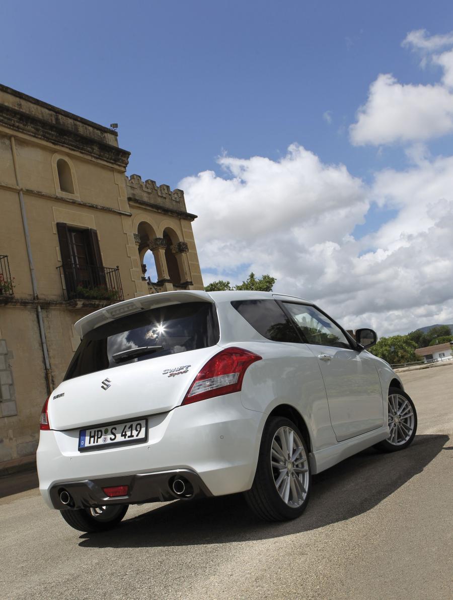  Suzuki Swift Sport 2012 года  (фото 29 из 66)